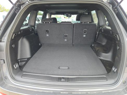 New 2025 Jeep Grand Cherokee Laredo w/ MOPAR Finishing Package image 19