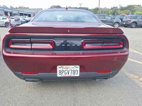 Used 2020 Dodge Challenger R/T w/ Driver Convenience Group RWD image 6