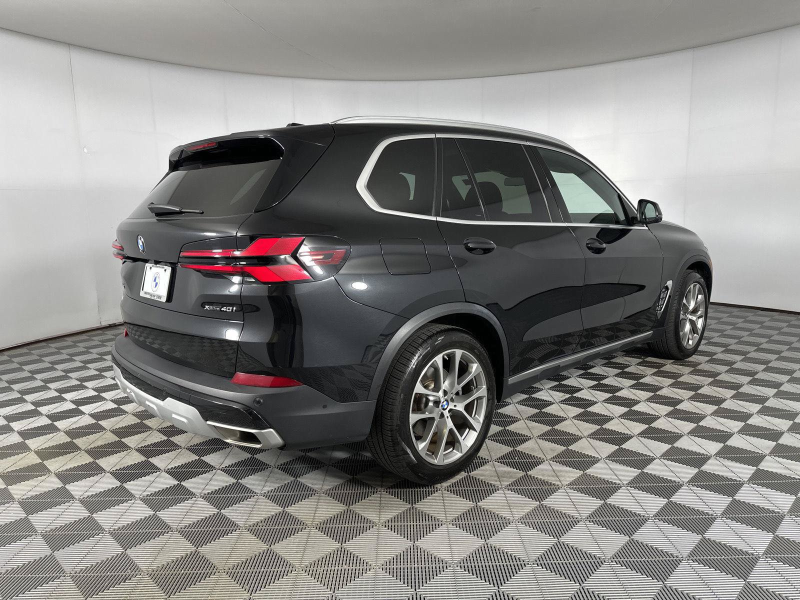 Used 2024 BMW X5 xDrive40i w/ Premium Package AWD/4WD image 23