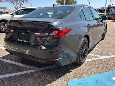 Used 2026 Toyota Camry SE image 3