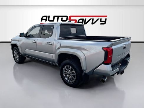 Used 2024 Toyota Tacoma Limited w/ Limited Package (LT) AWD/4WD image 5