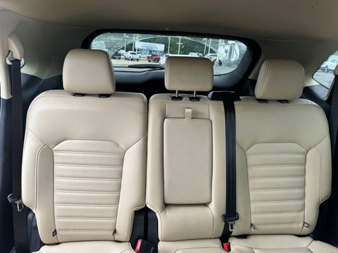 Certified 2024 Ford Edge SEL w/ Convenience Package AWD/4WD image 9