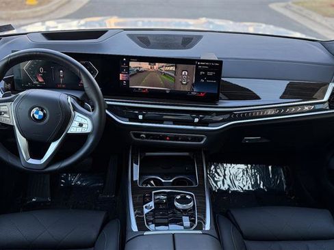 Used 2023 BMW X7 xDrive40i w/ Executive Package image 30