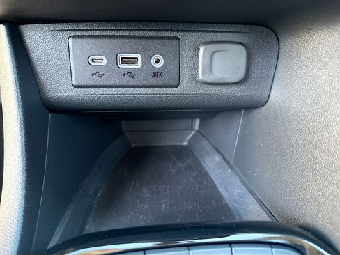 Used 2023 Buick Encore GX Select image 28