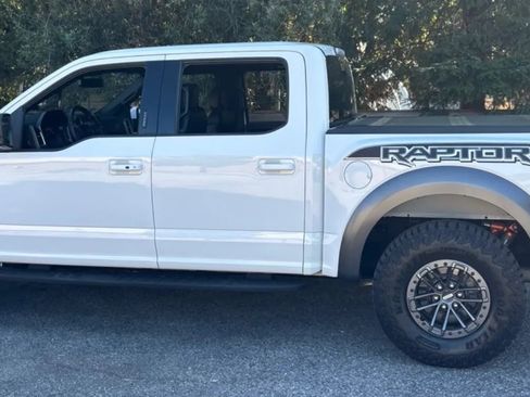 Used 2019 Ford F150 Raptor w/ Equipment Group 802A Luxury image 4