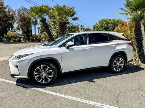 Used 2019 Lexus RX 450hL Premium w/ Premium Package AWD/4WD image 5