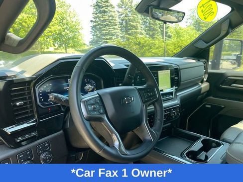 Used 2024 Chevrolet Silverado 2500 ZR2 w/ Technology Package AWD/4WD image 11