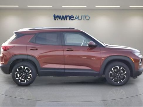 Used 2021 Chevrolet TrailBlazer LT w/ Driver Confidence Package AWD/4WD image 6