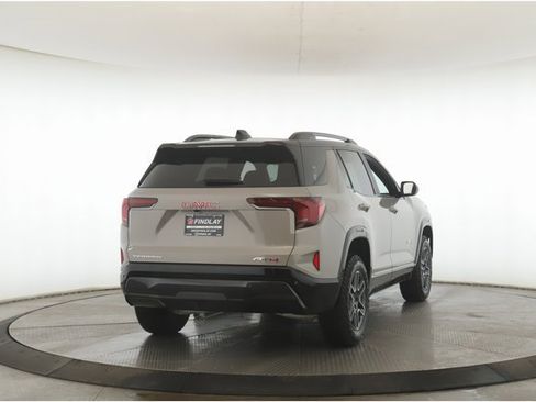 Used 2026 GMC Terrain AT4 image 7
