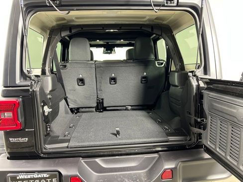 New 2026 Jeep Wrangler Unlimited Rubicon image 18