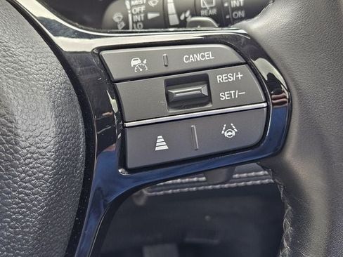 Used 2024 Honda Pilot Touring image 32
