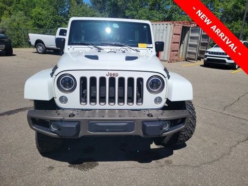 Used 2016 Jeep Wrangler Unlimited Sahara AWD/4WD image 8