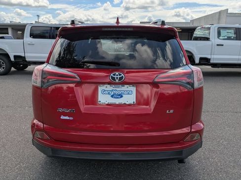 Used 2016 Toyota RAV4 LE FWD image 4