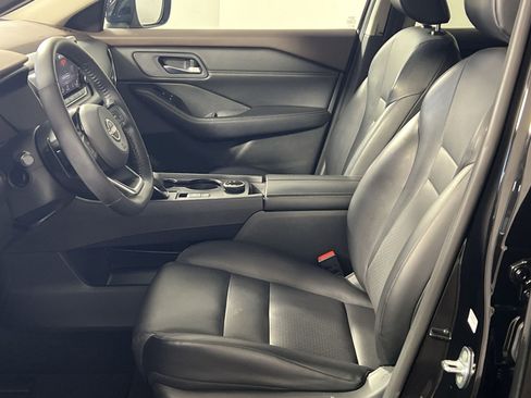 Used 2023 Nissan Rogue SV w/ SV Premium Package image 12