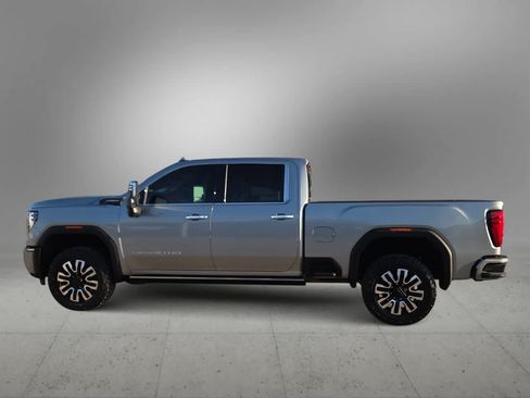 Used 2025 GMC Sierra 2500 Denali Ultimate w/ Max Trailering Package AWD/4WD image 5