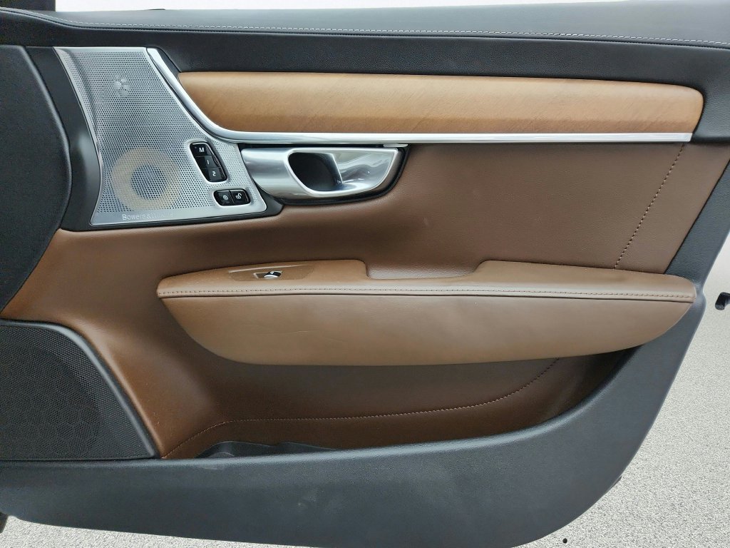 Used 2018 Volvo S90 T6 Inscription w/ Protection Package Premier AWD/4WD image 31