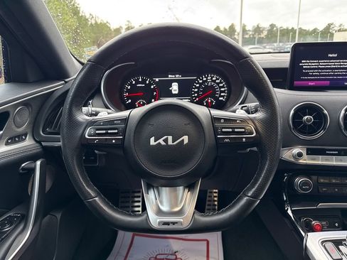 Used 2023 Kia Stinger GT2 image 18