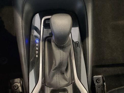 Used 2020 Toyota Corolla LE w/ Carpet Mat Package (TMS) FWD image 22