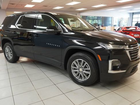 Used 2023 Chevrolet Traverse LT AWD/4WD image 14