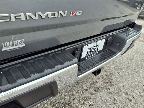 Used 2018 GMC Canyon SLT w/ Driver Alert Package image 33
