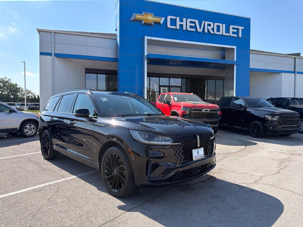 Used 2025 Lincoln Aviator Reserve w/ Equipment Group 201A AWD/4WD image 1