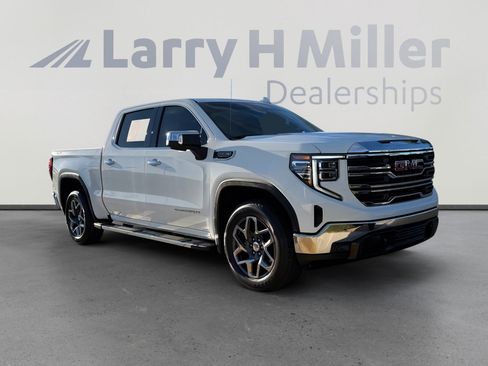 Used 2026 GMC Sierra 1500 SLT w/ SLT Premium Package image 8