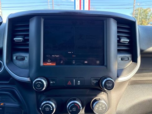 Used 2022 RAM 3500 Big Horn image 21