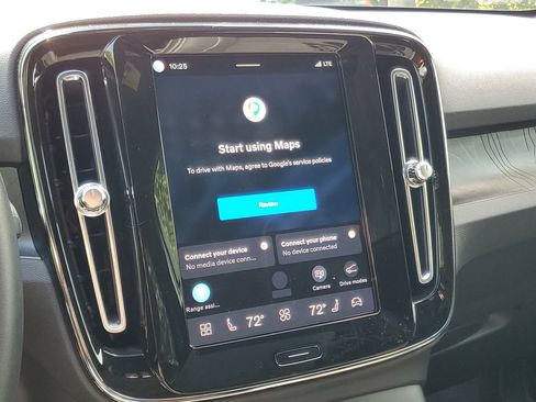 Certified 2023 Volvo C40 P8 Recharge Plus AWD/4WD image 24