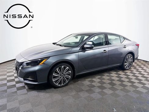 New 2025 Nissan Altima 2.5 SL AWD/4WD image 1