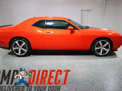 Used 2010 Dodge Challenger SRT8 image 6