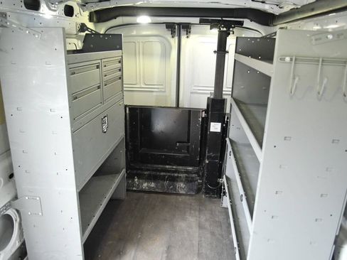 Used 2017 Ford Transit 250 148 Medium Roof RWD image 39