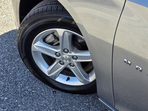 Used 2023 Chevrolet Malibu LT image 38