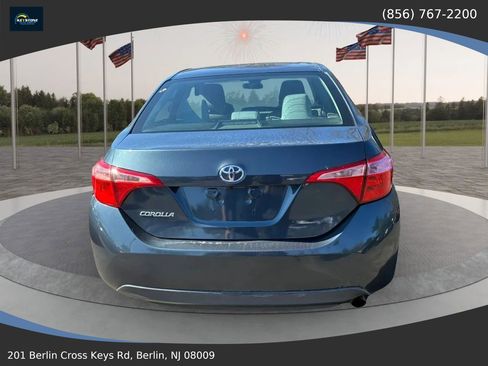 Used 2017 Toyota Corolla LE image 3