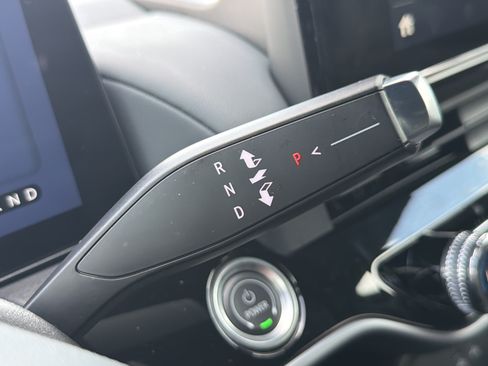 Used 2025 Honda Prologue Touring image 12