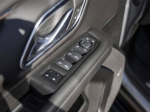 Used 2024 Chevrolet Tahoe LT w/ Luxury Package image 24