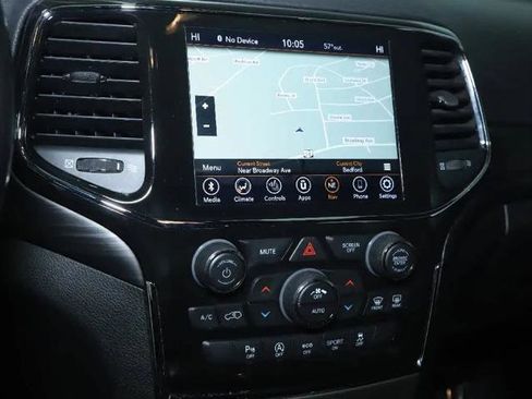 Certified 2021 Jeep Grand Cherokee Laredo X image 25