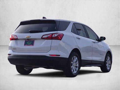 Used 2021 Chevrolet Equinox LS FWD image 5