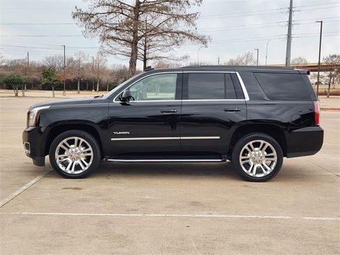 Used 2018 GMC Yukon SLT w/ Premium Edition image 4