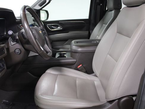 Used 2022 Chevrolet Tahoe LT w/ Luxury Package RWD image 22