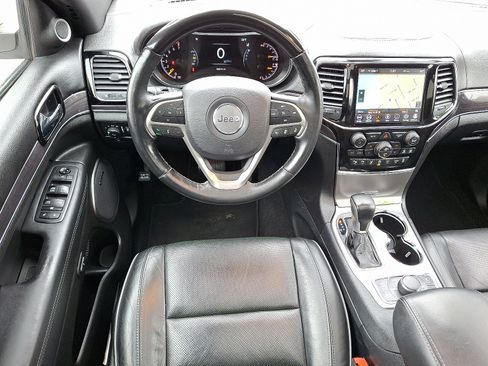 Used 2020 Jeep Grand Cherokee Overland image 11