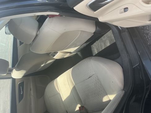 Used 2016 Nissan Altima 2.5 SV w/ Convenience Package FWD image 14