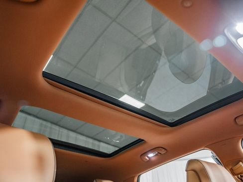 Used 2025 Genesis GV80 2.5T Prestige image 43