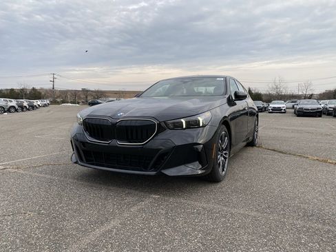 New 2026 BMW 530i xDrive w/ M Sport Package image 1
