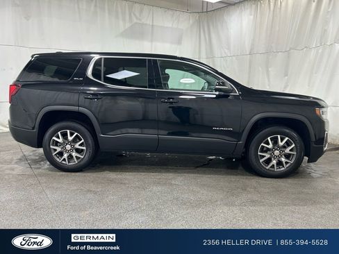 Used 2023 GMC Acadia SLE image 9