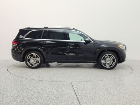 Certified 2025 Mercedes-Benz GLS 450 4MATIC image 4