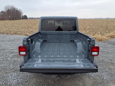 New 2026 Jeep Gladiator Sport image 29