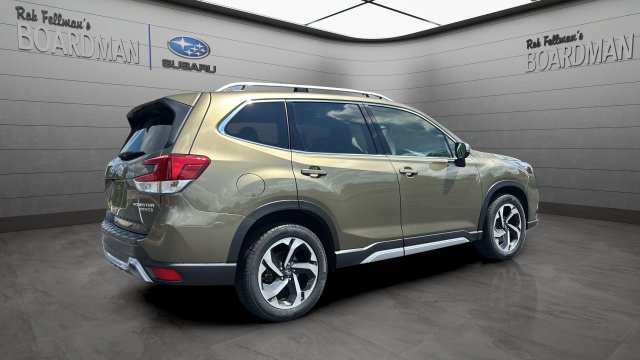Used 2023 Subaru Forester Touring AWD/4WD image 4