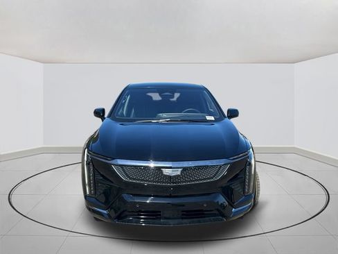 New 2026 Cadillac Optiq Sport 2 w/ LPO, Floor Liner Package AWD/4WD image 2