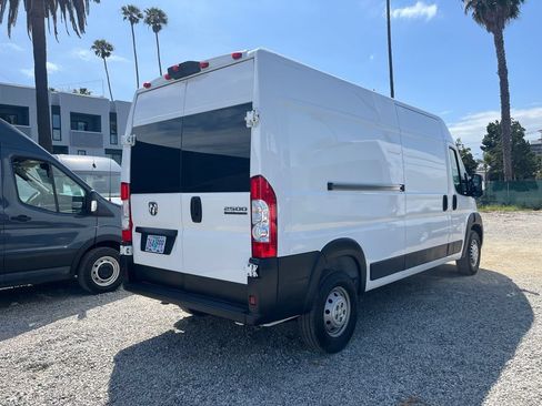 Used 2023 RAM ProMaster 2500 FWD image 6