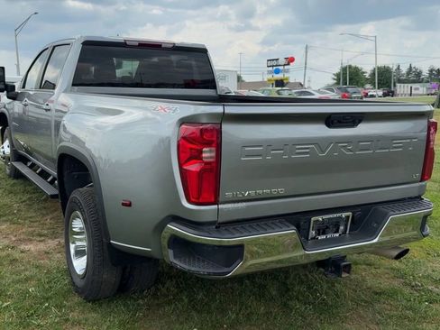 Used 2025 Chevrolet Silverado 3500 LT AWD/4WD image 5